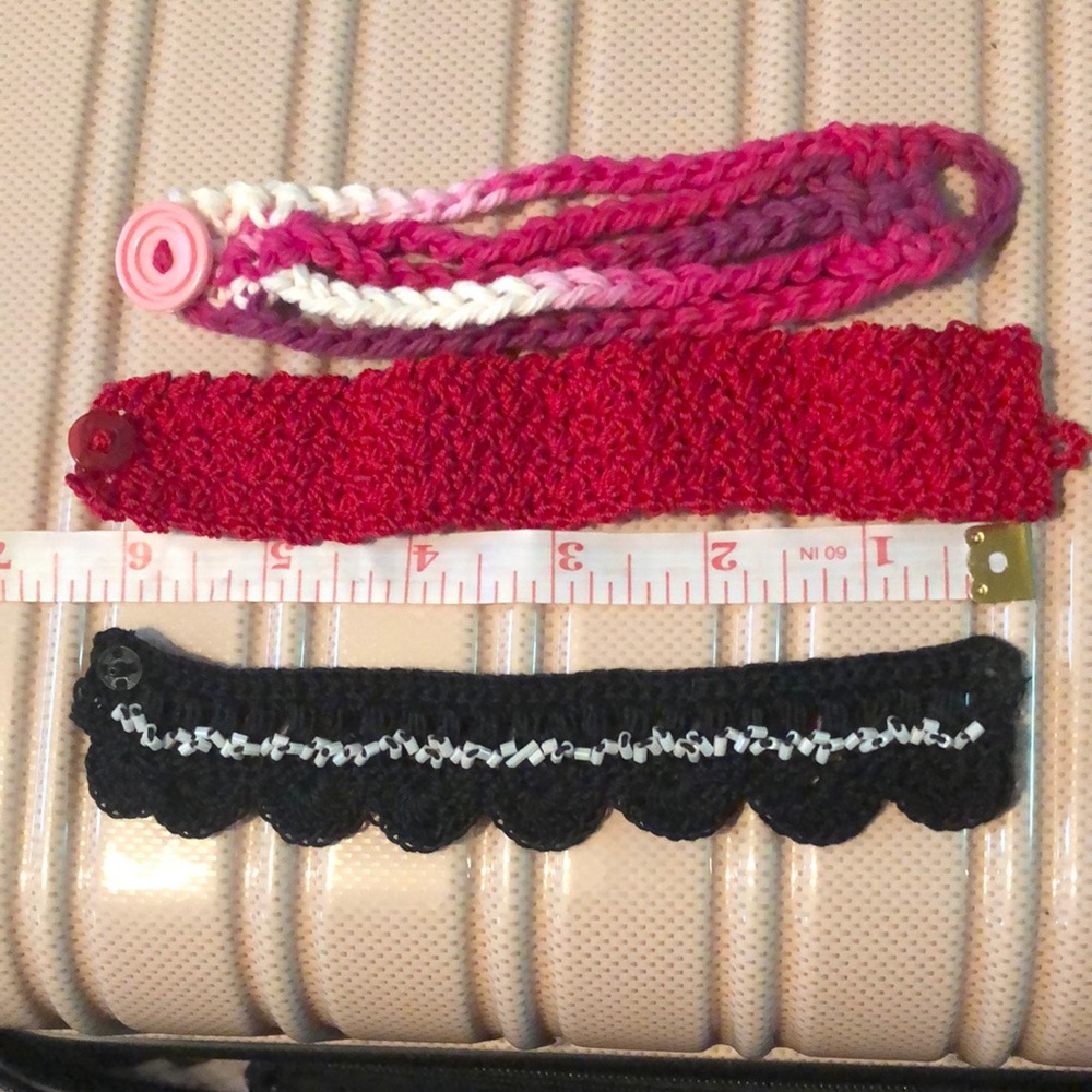 🏵3 Handmade crocheted bracelets with button closures